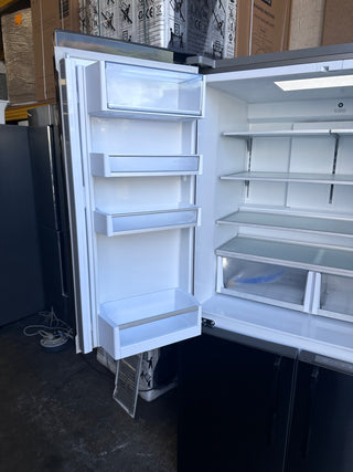 *Current Model* Fisher & Paykel Series 7 538L Quad Door Refrigerator with Ice and Water Black Stainless Steel RF605QDUVB2 [Factory Second]