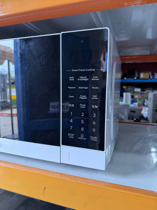 Hisense 25L 900W Countertop Microwave Pearl White [Factory Second]