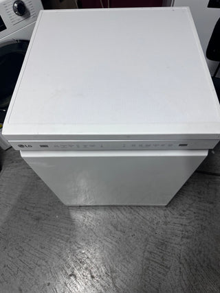 *Current Model* LG QuadWash 14-Place Setting Freestanding Dishwasher XD5B14WH [Refurbished]