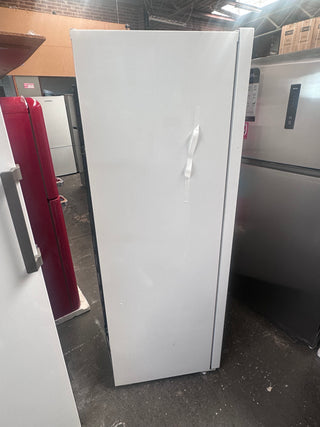 *Made in Europe* Beko 256L Upright Frost Free Freezer BVF290W [Carton Damaged - 12 Months warranty]
