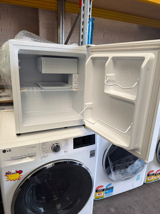 *Current Model* Haier 300 Series 42L Bar Fridge HRF40UW2 [Factory Second]