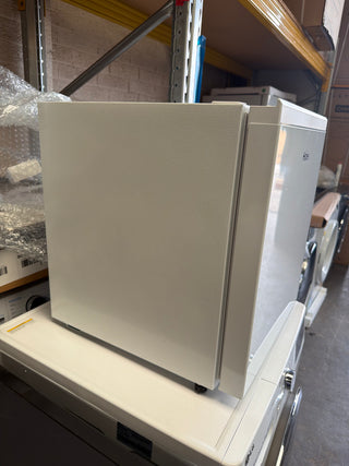 *Current Model* Haier 300 Series 42L Bar Fridge HRF40UW2 [Factory Second]