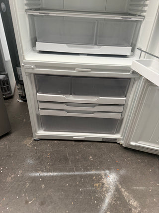 Fisher & Paykel 519L Bottom Mount Fridge  [Refurbished]