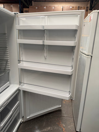 Fisher & Paykel 519L Bottom Mount Fridge  [Refurbished]