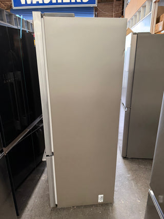 *Current Model* Fisher & Paykel Series 7 569L French Door Refrigerator Stainless Steel RF610ADX5 [Factory Second]