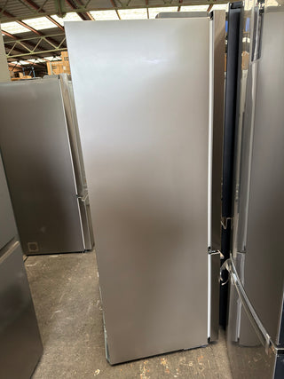 *Current Model* Fisher & Paykel Series 7 569L French Door Refrigerator Stainless Steel RF610ADX5 [Factory Second]