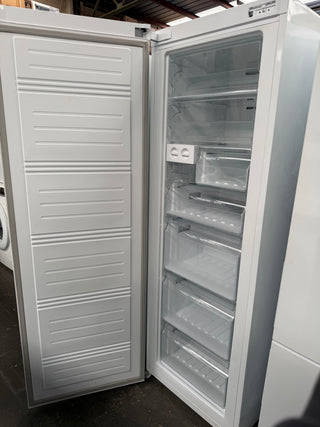 Hisense 280L Frost Free Upright Freezer  [Refurbished] - DMS Appliances