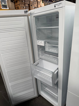 Hisense 280L Frost Free Upright Freezer  [Refurbished] - DMS Appliances
