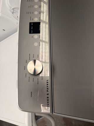 *Current Model* Fisher & Paykel Series 5 8kg Top Load Washing Machine with UV Sanitise WL8058G1 [Factory Second]