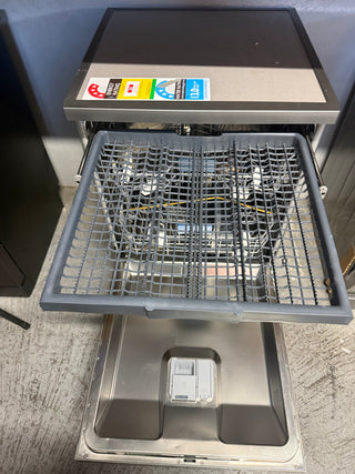 *Current Model - Made in Europe* Beko BDFB1630X 16 Place Setting Freestanding Dishwasher (Platinum Steel) [Factory Second]]