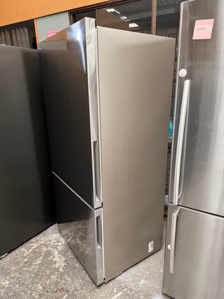 Fisher & Paykel Series 5 494L Bottom Mount Refrigerator Stainless Steel LEFT Hinge RF522BLPX6 [Factory Second] - DMS Appliances
