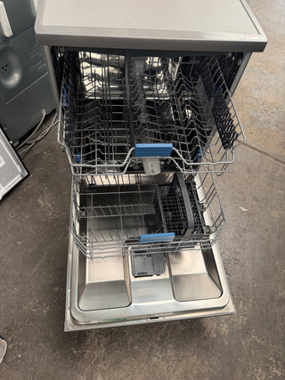 *Current Model - Made in Europe* Beko BDFB1630X 16 Place Setting Freestanding Dishwasher (Platinum Steel) [Factory Second]