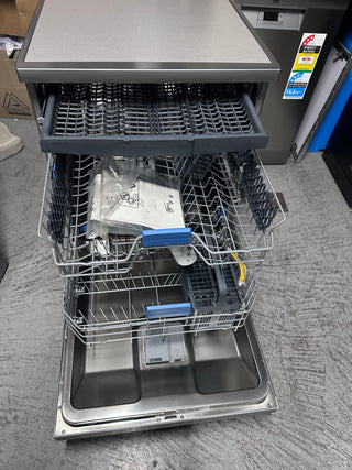 *Current Model - Made in Europe* Beko BDFB1630X 16 Place Setting Freestanding Dishwasher (Platinum Steel) [Carton Damaged]