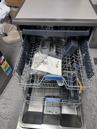 *Current Model - Made in Europe* Beko BDFB1630X 16 Place Setting Freestanding Dishwasher (Platinum Steel) [Carton Damaged]