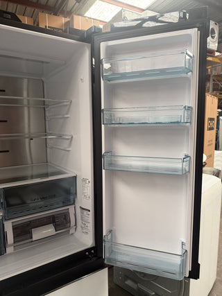 *Current Model* Hitachi 569L RWB640VT0X-1MGW Fridge with Non-Plumbed Ice Maker - Glass Matte White [Factory Second]