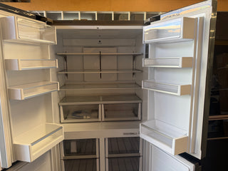 Fisher & Paykel Series 7 538L Quad Door Refrigerator with Ice and Water Black Stainless Steel RF605QNUVB1 [Factory Second]