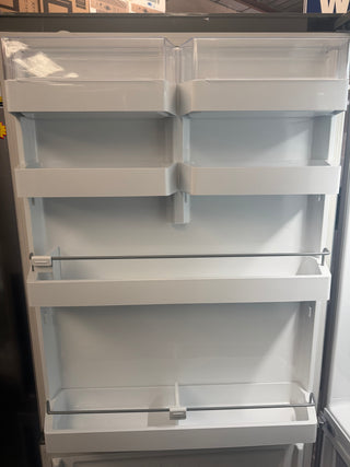 Fisher & Paykel Series 5 494L Bottom Mount Refrigerator Stainless Steel LEFT Hinge RF522BLPX6 [Factory Second]