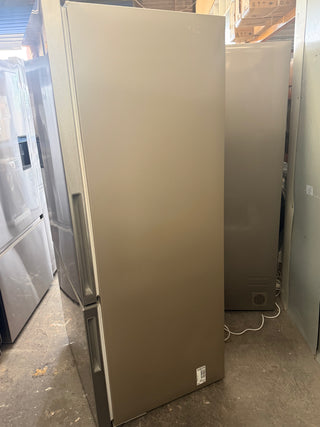 Fisher & Paykel Series 5 494L Bottom Mount Refrigerator Stainless Steel LEFT Hinge RF522BLPX6 [Factory Second]