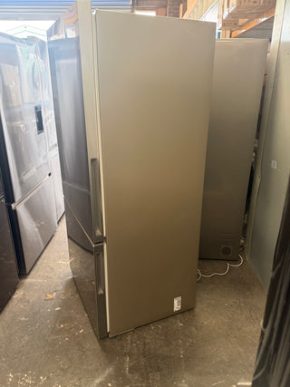 Fisher & Paykel Series 5 494L Bottom Mount Refrigerator Stainless Steel LEFT Hinge RF522BLPX6 [Factory Second]