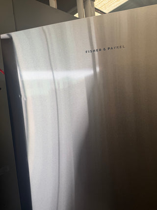 Fisher & Paykel Series 5 494L Bottom Mount Refrigerator Stainless Steel LEFT Hinge RF522BLPX6 [Factory Second]