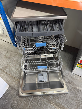 *Current Model - Made in Europe* Beko BDFB1630X 16 Place Setting Freestanding Dishwasher (Platinum Steel) [Factory Second] - DMS Appliances