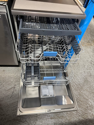 *Current Model - Made in Europe* Beko BDFB1630X 16 Place Setting Freestanding Dishwasher (Platinum Steel) [Factory Second] - DMS Appliances