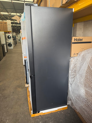 *Current Model* Hitachi 569L RWB640VT0X-1MGW Fridge with Non-Plumbed Ice Maker - Glass Matte White [Carton Damage ] NO DAMAGE ON FRONT