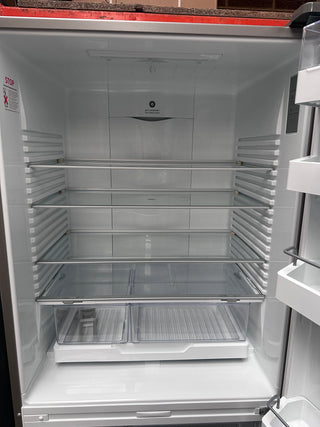 * Current Model * Fisher &Paykel Series 5 494L Stainless Steel Bottom Mount Refrigerator RF522BRPX6 [Factory Second]