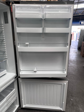 * Current Model * Fisher &Paykel Series 5 494L Stainless Steel Bottom Mount Refrigerator RF522BRPX6 [Factory Second]