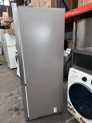 * Current Model * Fisher &Paykel Series 5 494L Stainless Steel Bottom Mount Refrigerator RF522BRPX6 [Factory Second]