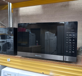 Hisense Black Mirror 1100W Smart Cooking Solo Inverter Microwave - 42L [Factory Second]