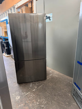 Fisher & Paykel Series 5 494L Bottom Mount Refrigerator Black Stainless Steel RF522BRPB6 [Factory Second]