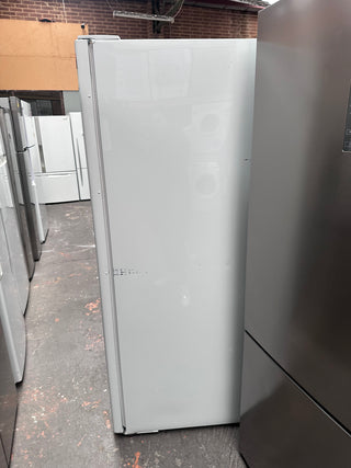 Fisher & Paykel 450L Upright Fridge [Refurbished]