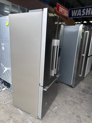 * Current Model * Fisher & Paykel Series 7 487L French Door Refrigerator with Ice and Water Stainless Steel RF522ADUX5 [Factory Second]]