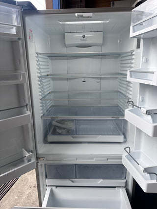* Current Model * Fisher & Paykel Series 7 487L French Door Refrigerator with Ice and Water Stainless Steel RF522ADUX5 [Factory Second]]