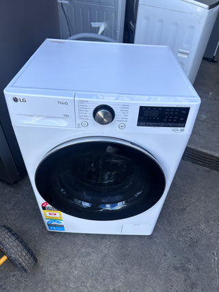 *Current Model* LG Series 9 10kg Front Load Washing Machine White WV9-1610W [Refurbished]