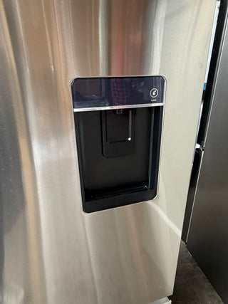 *Current Model* Fisher & Paykel 569L Freestanding French Door Fridge RF610ANUX5 [Factory Second]