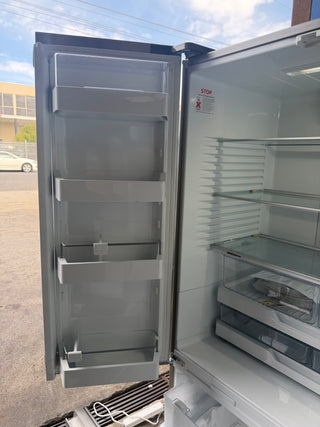 *Current Model* Fisher & Paykel 569L Freestanding French Door Fridge RF610ANUX5 [Factory Second]