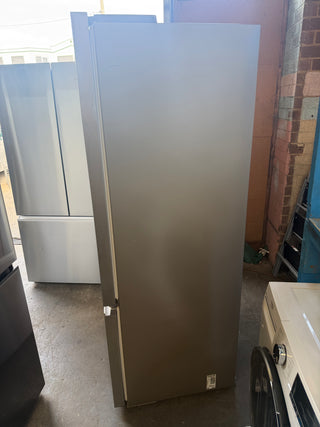*Current Model* Fisher & Paykel 569L Freestanding French Door Fridge RF610ANUX5 [Factory Second]