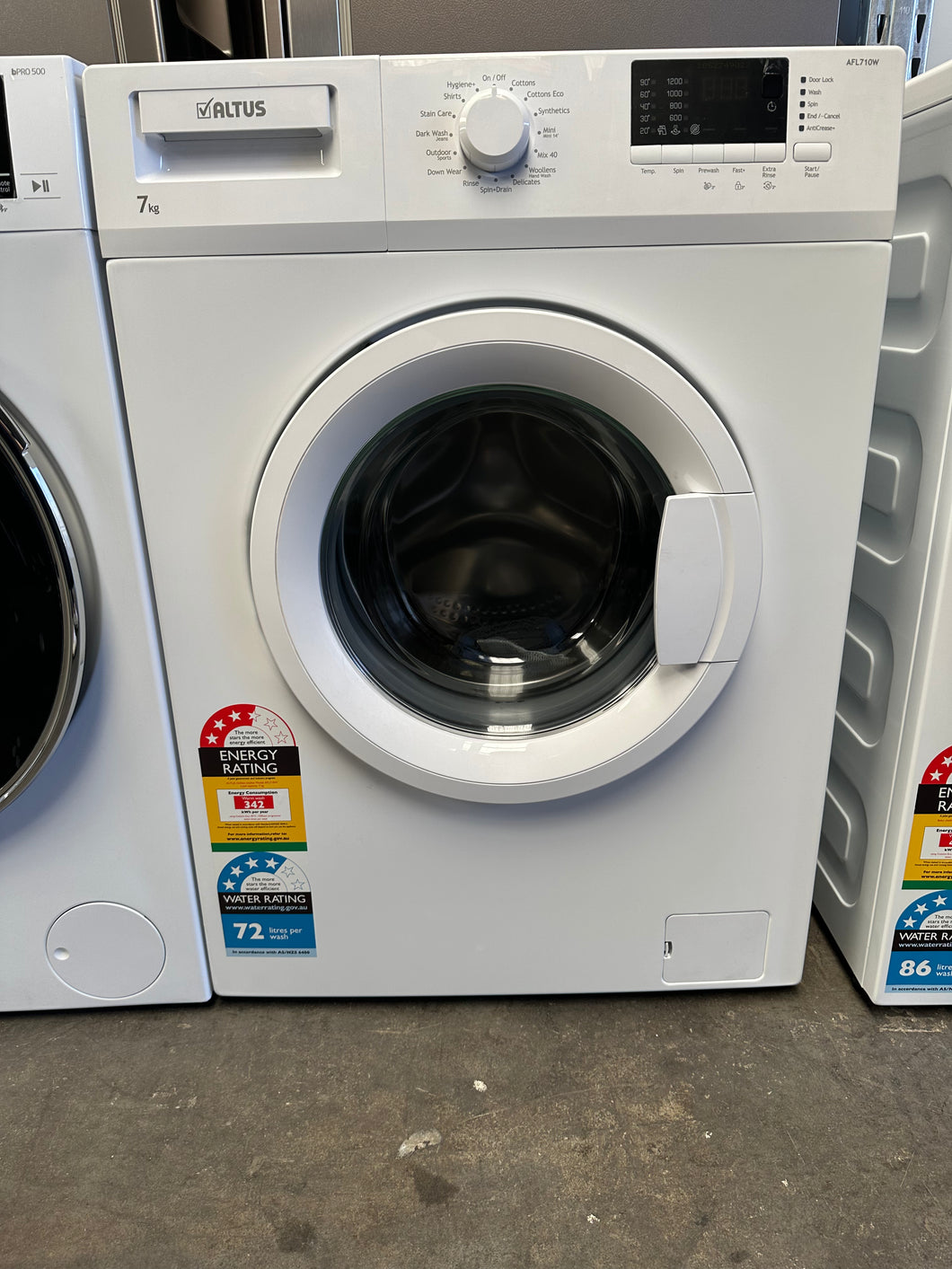 *Current Model Carton Damaged* Altus 7kg Front Loader [12 Months War