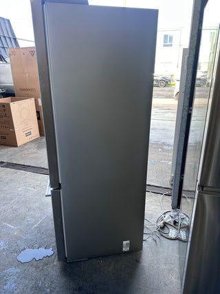 * Current Model * Fisher & Paykel Series 7 487L French Door Refrigerator with Ice and Water Stainless Steel RF522ADUX5 [Factory Second]