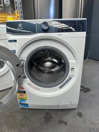 Electrolux 10kg Front Load with AutoDose [Refurbished]