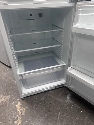 Fisher & Paykel 329L Top Mount Fridge