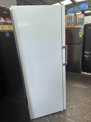 *Made in Europe* Beko 404L Frost Free Upright Freezer BVF404W   NEW [Carton Damage - 12 Months Warranty ]