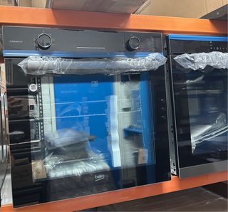 *Made in Europe* Beko 60cm Pyrolytic Multifunction Oven with SteamAdd and Airfry BBO6851PDX [Carton Damage]