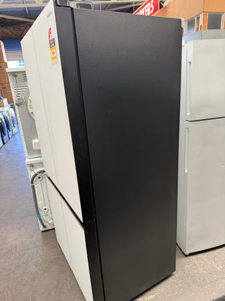 *Current Model* Hitachi 638L RWB640VT0XMGW Fridge with Non-Plumbed Ice Maker - Glass Matte White [Factory Second]