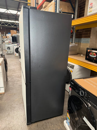 *Current Model* Hitachi 638L RWB640VT0XMGW Fridge with Non-Plumbed Ice Maker - Glass Matte White [Factory Second]