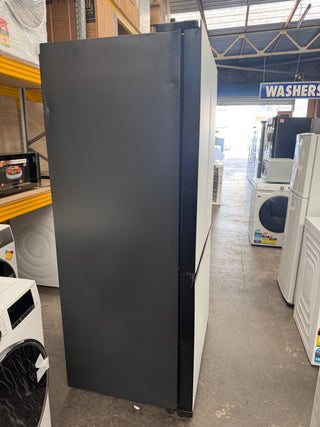 *Current Model* Hitachi 638L RWB640VT0XMGW Fridge with Non-Plumbed Ice Maker - Glass Matte White [Factory Second]