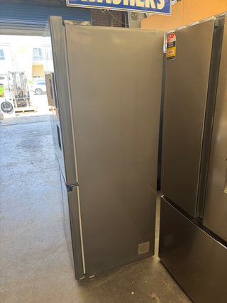 Fisher & Paykel Series 7 538L Quad Door Refrigerator with Ice and Water Black Stainless Steel RF605QNUVB1 [Factory Second]