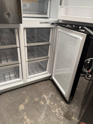 Fisher & Paykel Series 7 538L Quad Door Refrigerator with Ice and Water Black Stainless Steel RF605QNUVB1 [Factory Second]